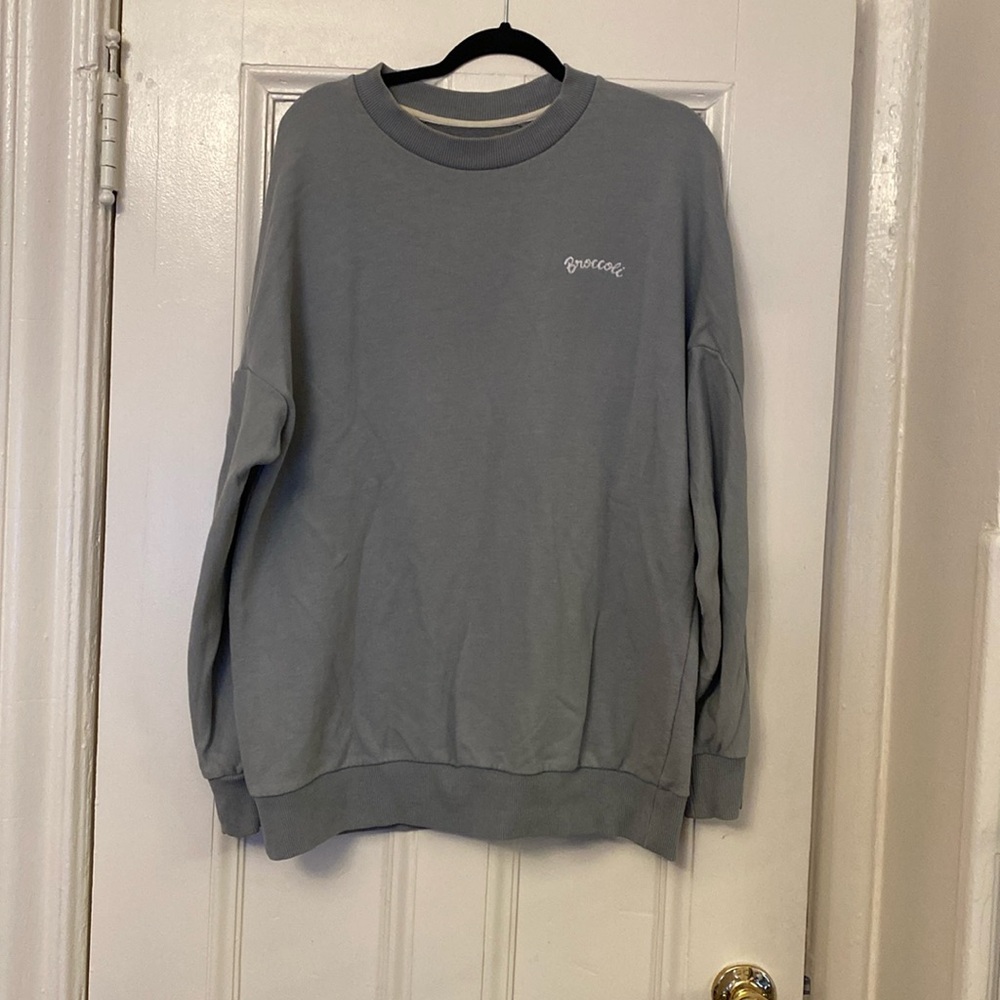 Sage green NEUL oversized sweatshirt in very good condition in M